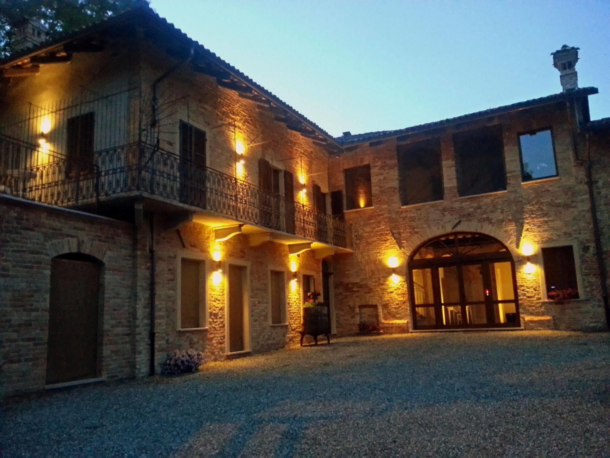 Dimora Cortese Castagnole delle Lanze Екстериор снимка